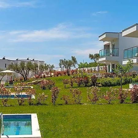 Sani Beverly Hills Luxury 4*
