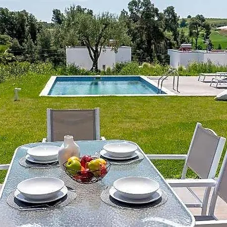 Sani Beverly Hills Luxury Hotel 4*