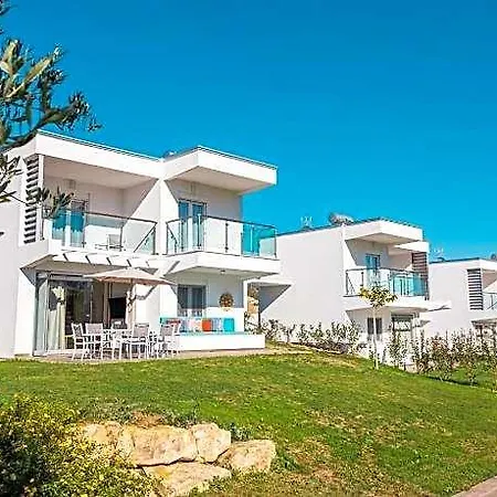 Sani Beverly Hills Luxury 4*