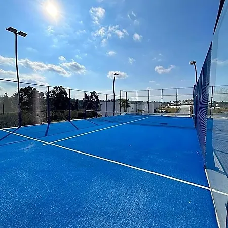 Sani Beverly Hills Luxury فندق 4*
